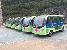 燃油观光车服务于四川汶川松坪沟风景区