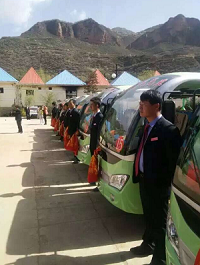 燃油旅游观光车在甘肃冶力关景区
